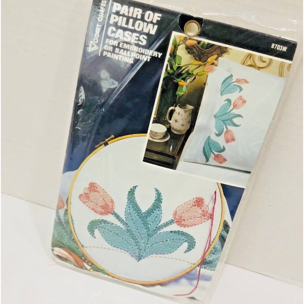 NEW Stamped Pillow Cases Tulips Vogart 8703W‎ Embroidery Paint Full Queen Sealed